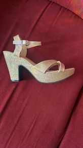 Gold sandles