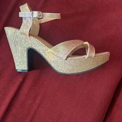 Gold sandles