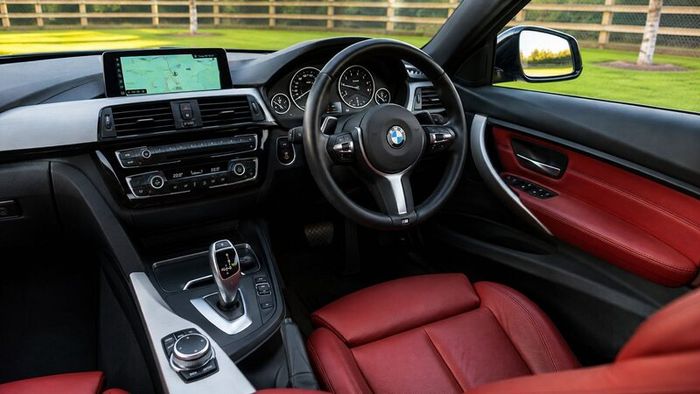 BMW 330e M Sport Plug-in Hybrid  2016