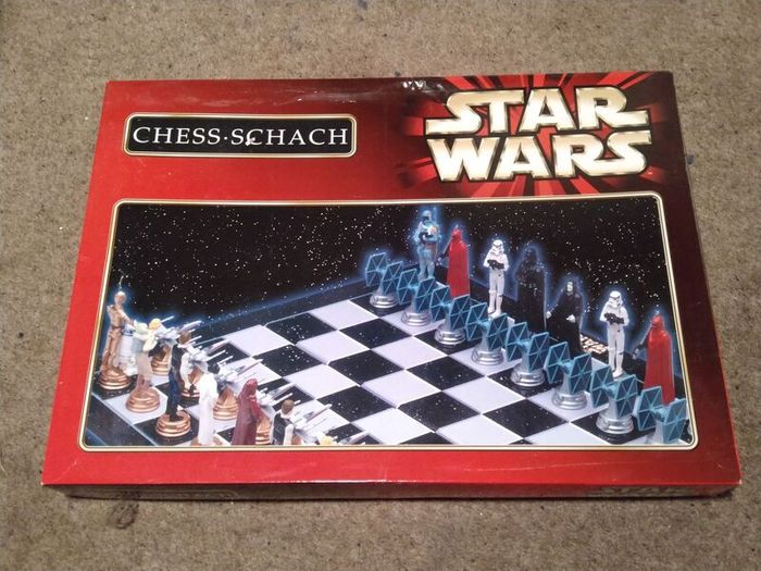 Vintage 1999 Star Wars Chess Set