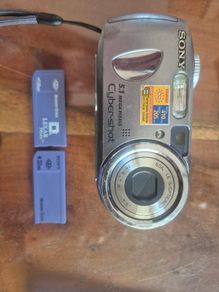 Sony Digital Camera & Memory Cards