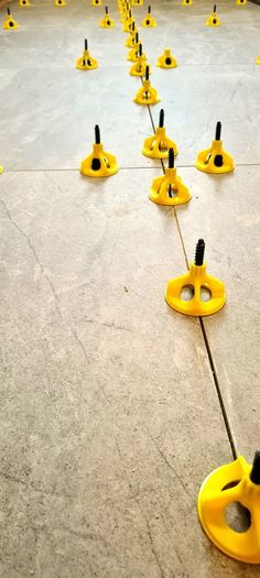 Spin Master Porcelain Tile levelling System 5mm to 28mm thickness Guaranteed Level Results