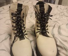 Ladies boots