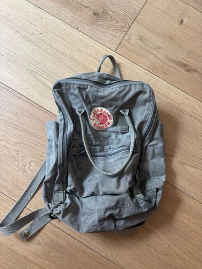 Fjallraven Kanken schoolbag