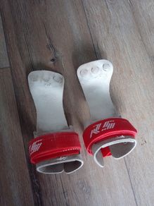 Gymnastics mens horizontal bar grips