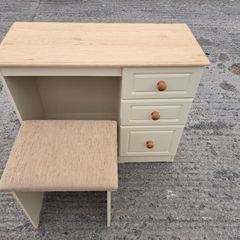 vanity table
