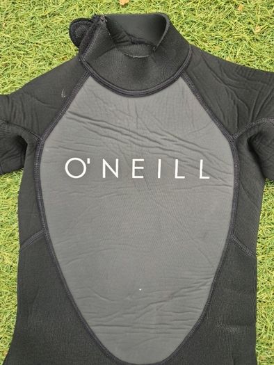 Kids O'Neil wetsuit UK 4