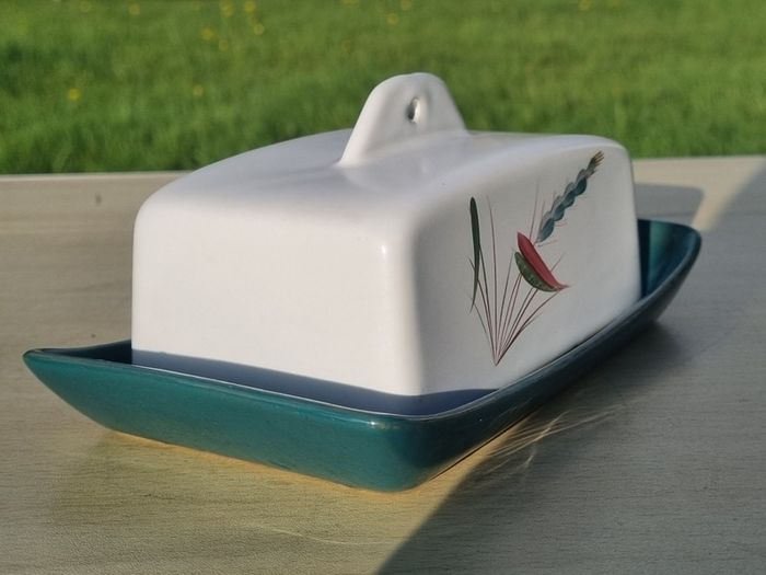 Denby Greenwheat ceramic butter/cheese dish