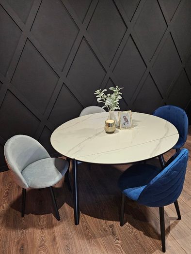 Extendable Dining Table