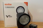 Godox V1 Flash with transmitter Nikon