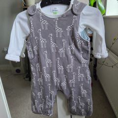 Baby dungarees set