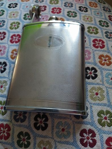 Peterson of Dublin/ 6oz whiskey flask