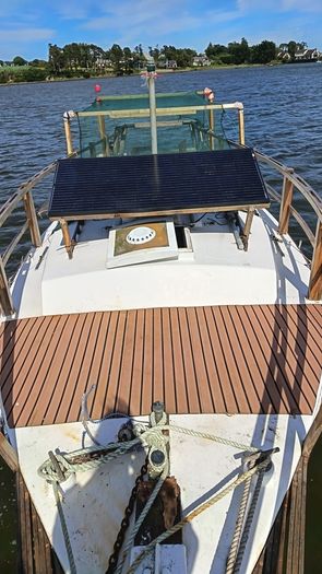 32 FT sailing boat 4 sleeper