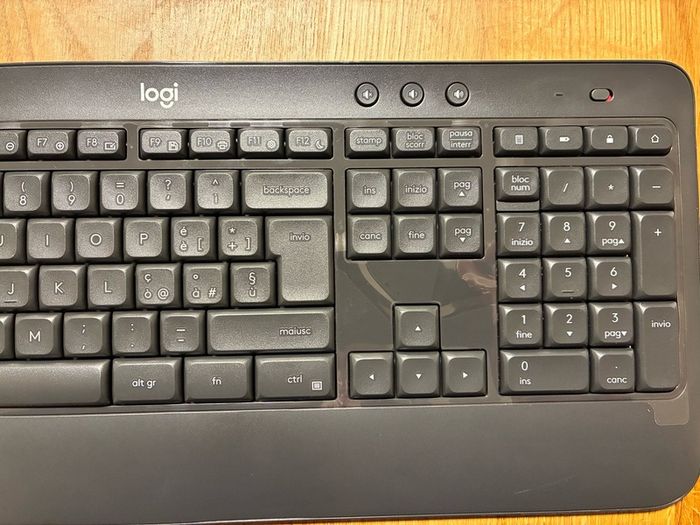 Logitech MK540 Wireless Keyboard ONLY with Italian Layout, No Receiver
