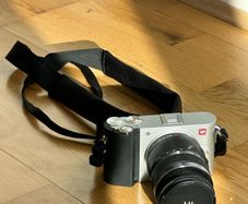 YI Mirrorless Camera (with lens)