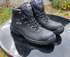 Steel toe work boots
