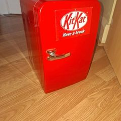 Kitkat mini fridge