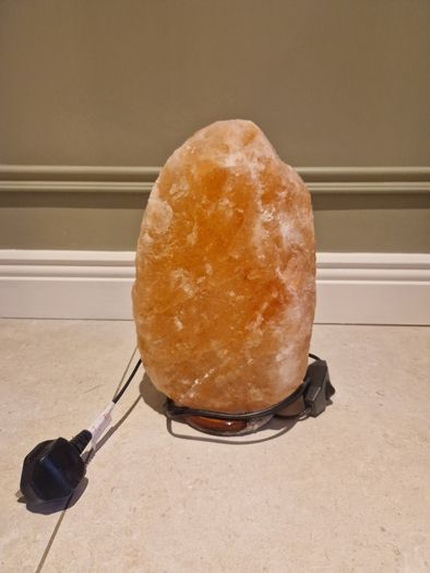 Himalayan salt lamp