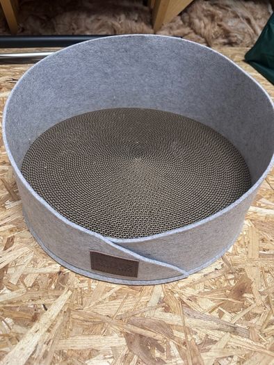cat scratcher