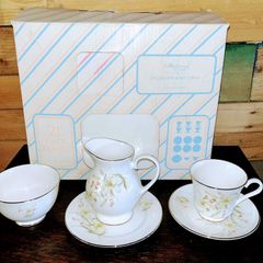 Vintage 21-Piece Marlborough Tea Set in Original Box!