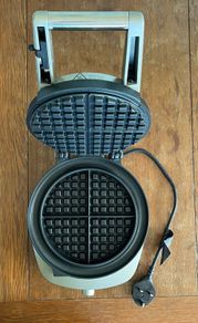 Sage Waffle Maker