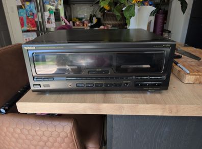 Technics SL-MC400 110 Disc CD Mega Changer