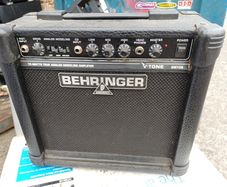 Behringer Guitars Amp