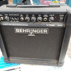Behringer Guitars Amp