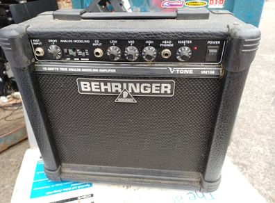 Behringer Guitars Amp