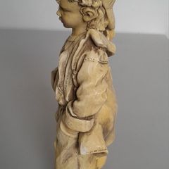 Figurine