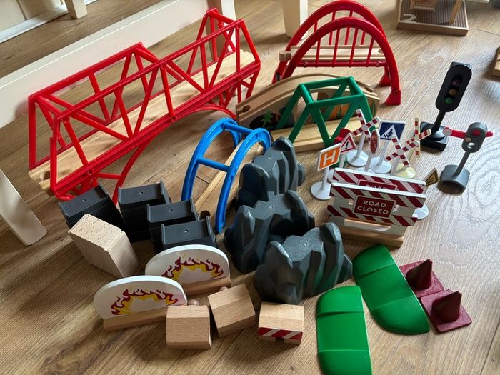 Brio - Huge lot with many boxed items