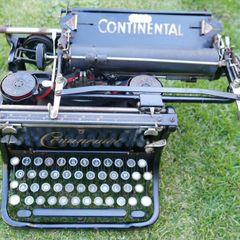 Beautiful Vintage Continental Typewriter, black/gold, 1920s retro mid-century shabby chic country style