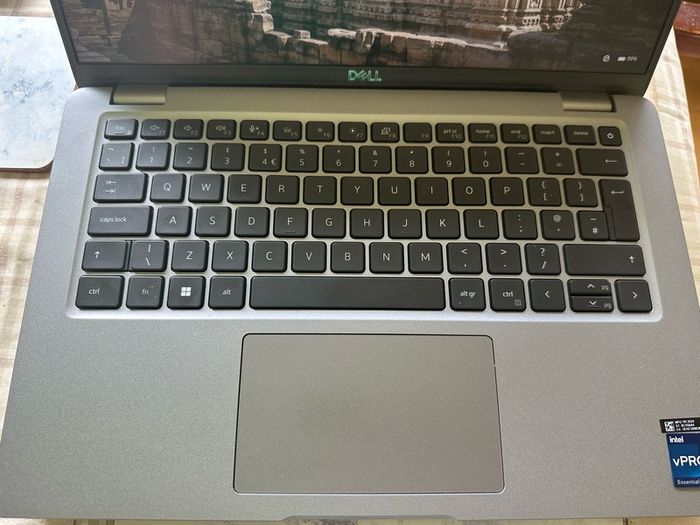 Dell 5440 i5-1235u 256hdd 24gb ram