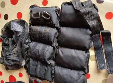 Ankle weights, 2lb each, 900g. Own bag