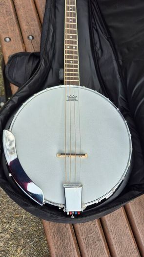 Irish Tenor Banjo