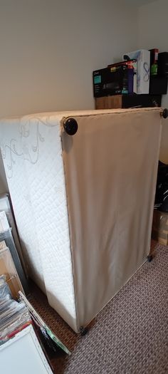 Free double bed base