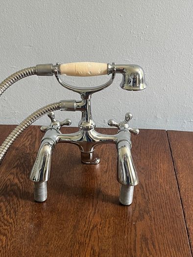 Traditional Chrome Bath Shower Mixer Tap & Telephone Handset