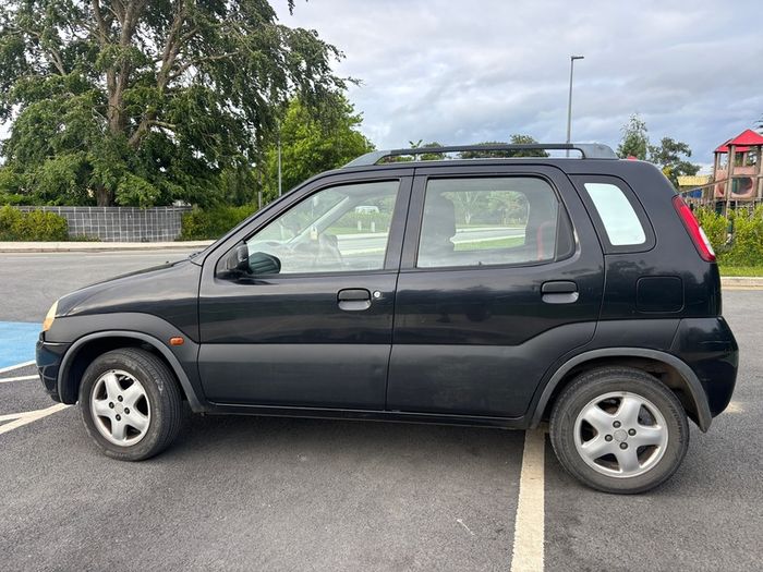 2003 Suzuki Ignis