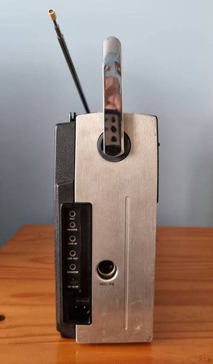 Sony CF-420L, Cassette-Corder, 4 Bands Radio, Sony Corporation; Tokyo, 1978, good working order.