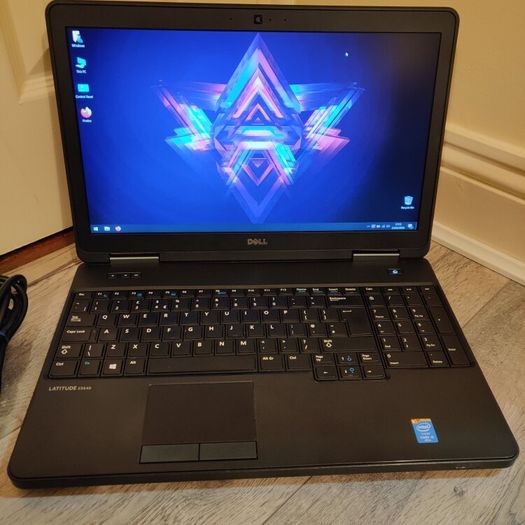 Dell Latitude laptop intel core i5 nvidia basic GPU