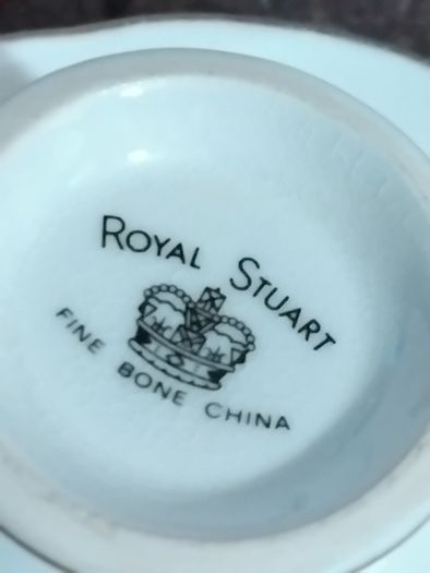 21piece vintage tea set by ROYAL STUART