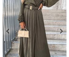 long khaki dress with belt size fits sm m very strechy