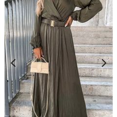 long khaki dress with belt size fits sm m very strechy