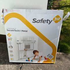 stair gates two available
