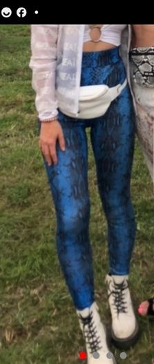 Snakeprint leggings