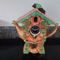 Swinside Ceramic Swiss Clock Novelty Teapot