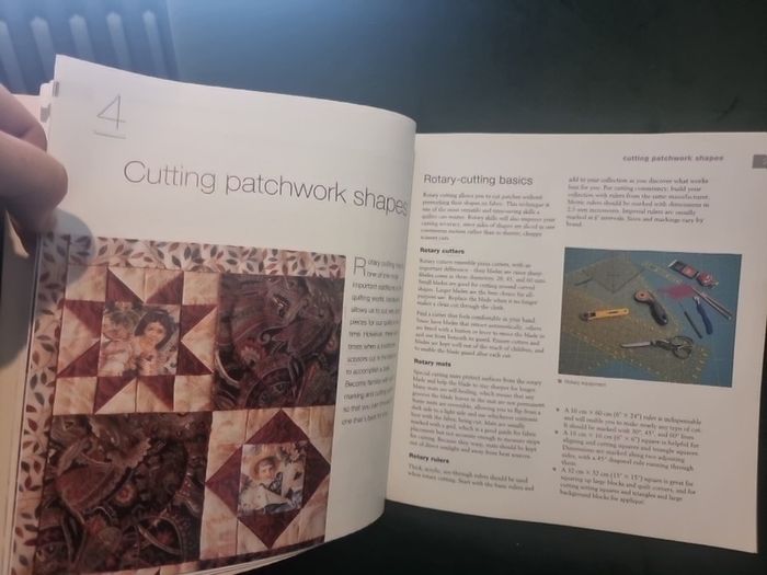 Teach Yourself  Quilting .paperback