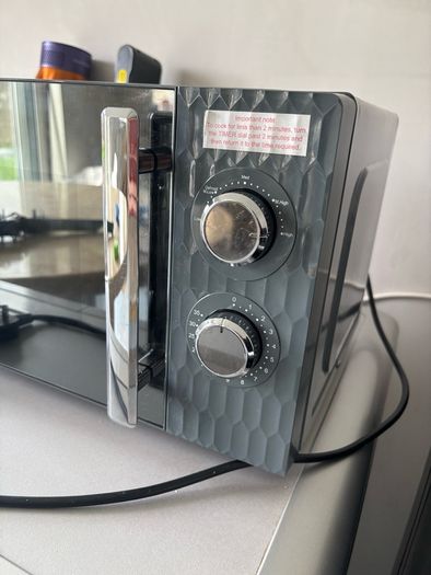 Russel Hobbs microwave