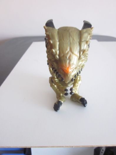 Wowwee Fingerlings Limited Edition Untamed Gold Rush Dragon - Lights & Sounds