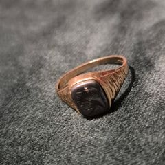 Vintage 9ct gold hematite signet  ring
